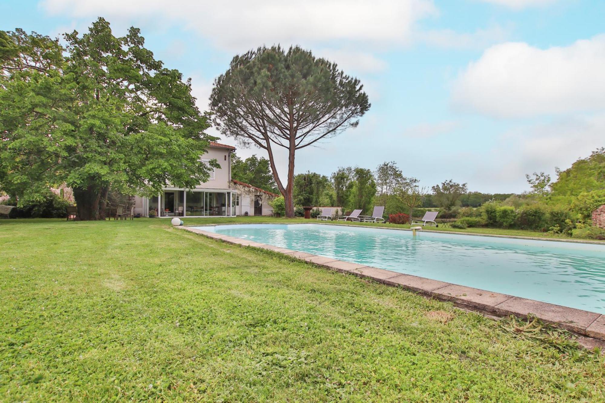 Domaine D'Aromm - Chambres D'Hotes & Gites - Piscine, Etangs & Animaux - Au Calme Ouches Exterior photo